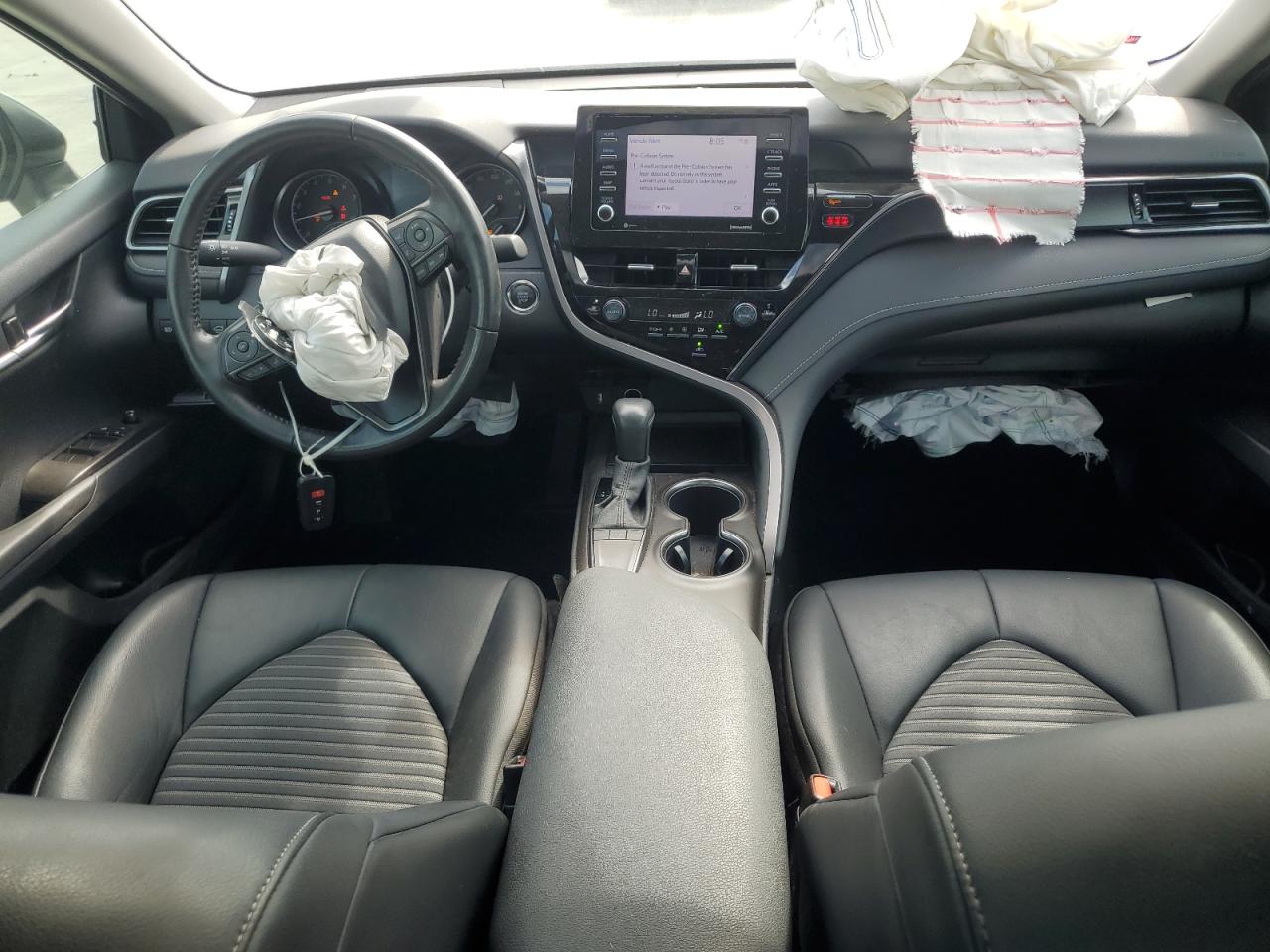 Toyota Camry Se Image 7