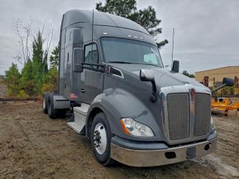  Salvage Kenworth Constructi