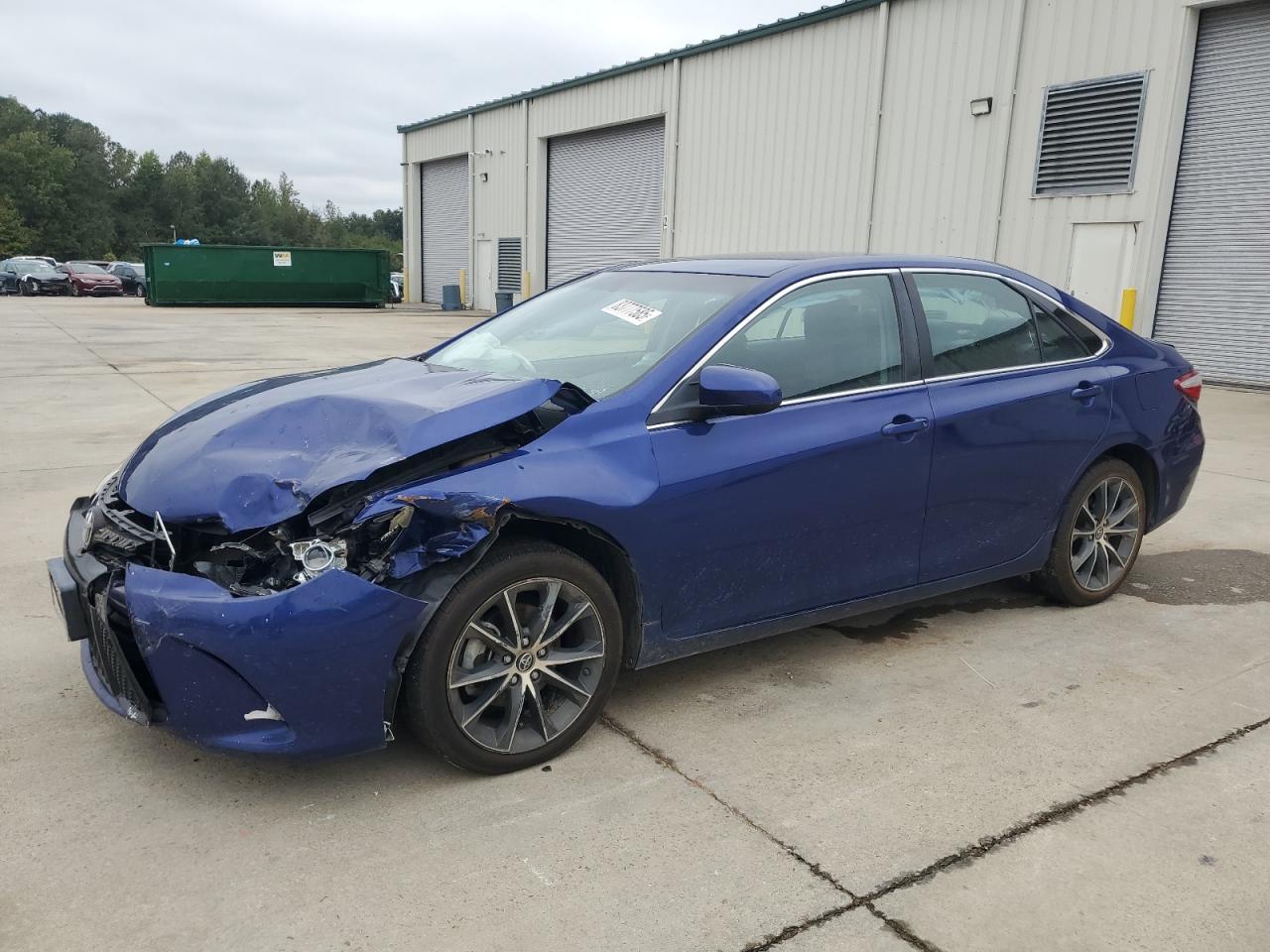 Toyota Camry Le Image 1