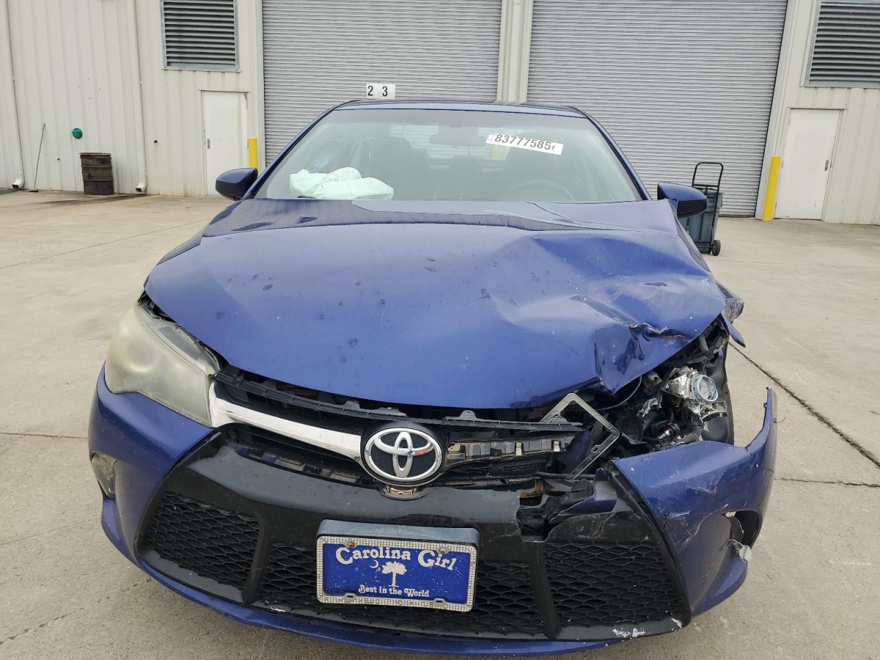 Toyota Camry Le Image 7