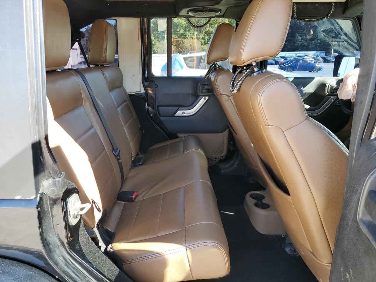 Jeep Wrangler Sahara Image 10