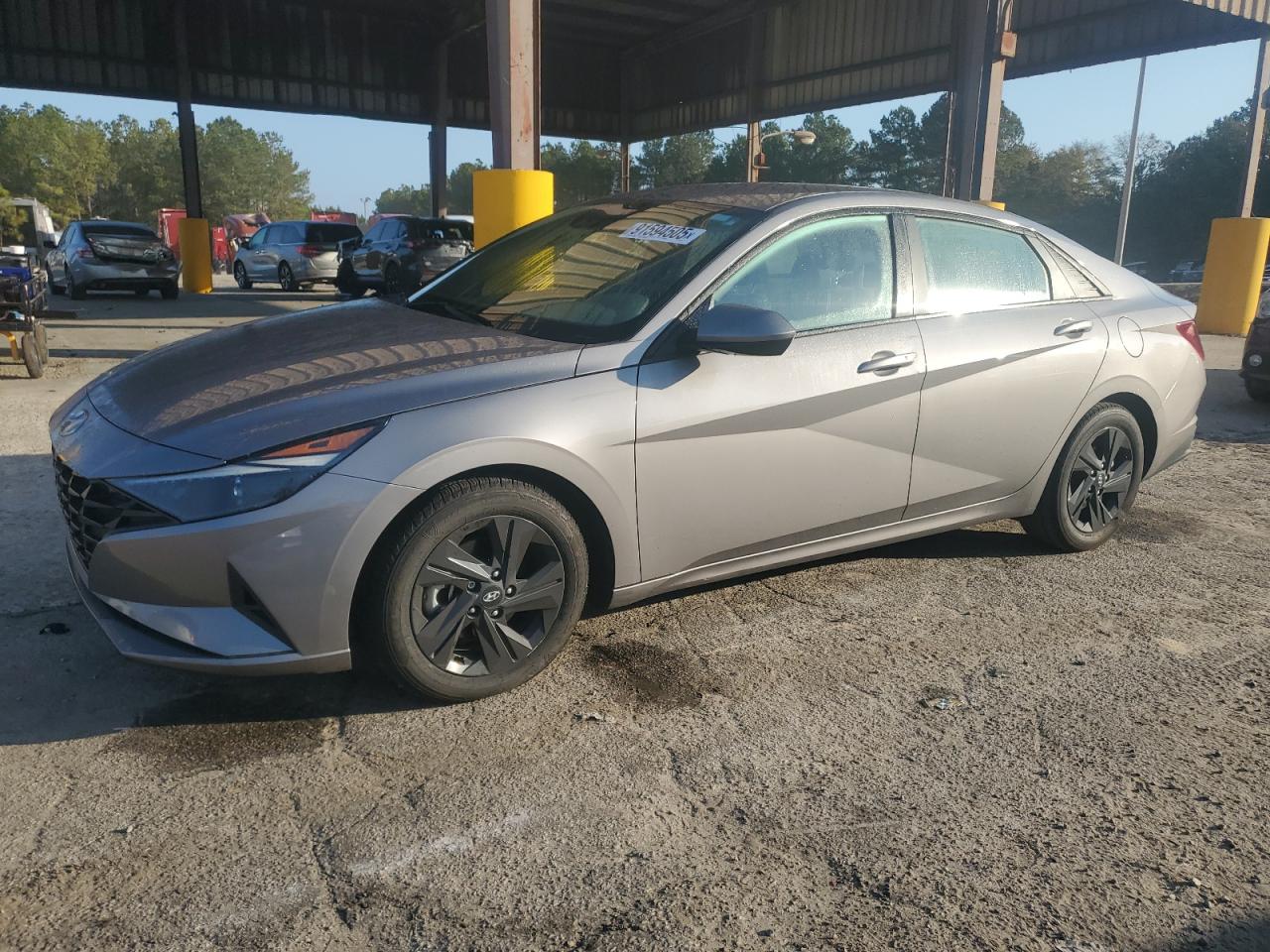 Hyundai ELANTRA Sel Image 1