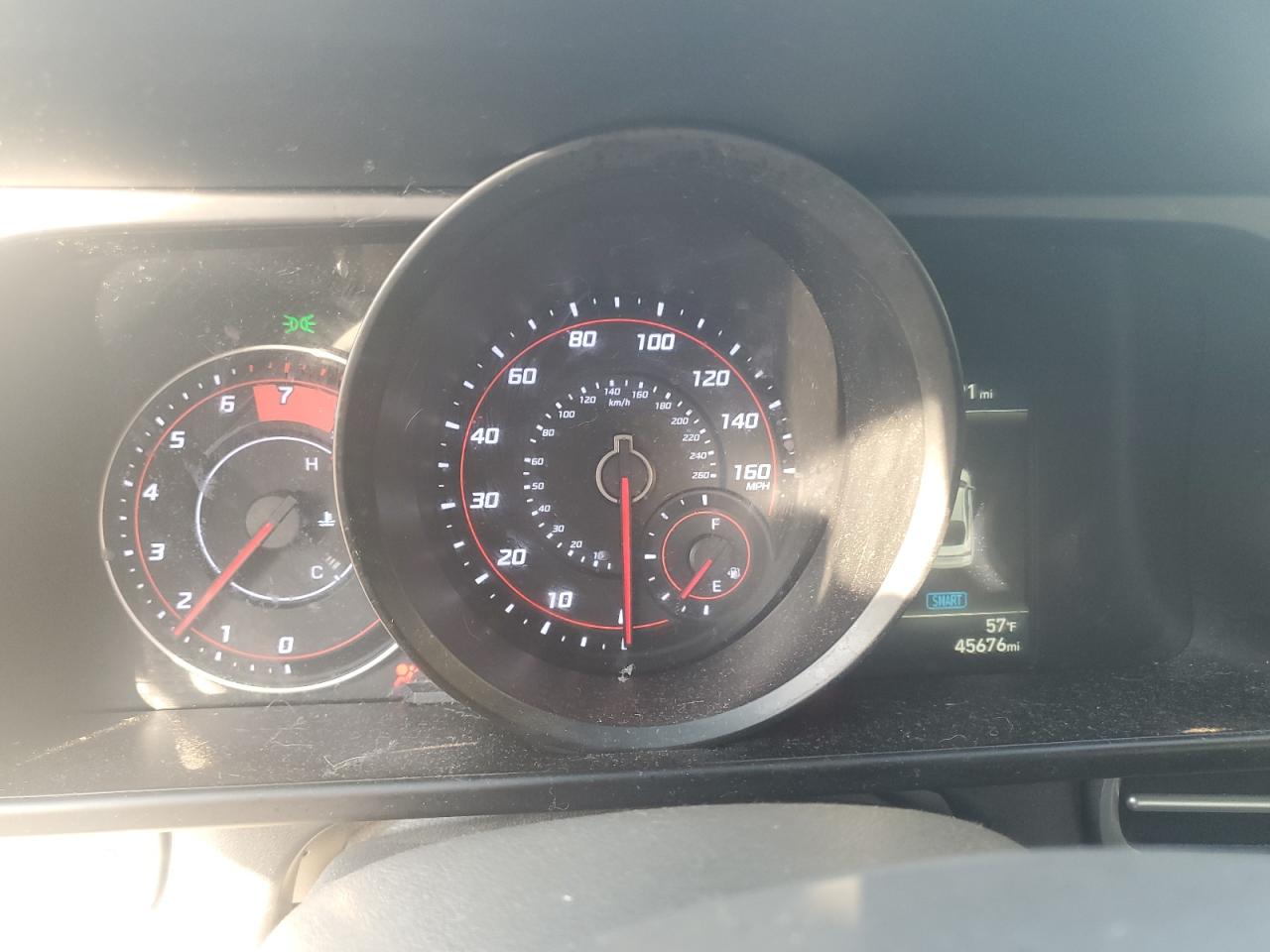 Hyundai ELANTRA Sel Image 12