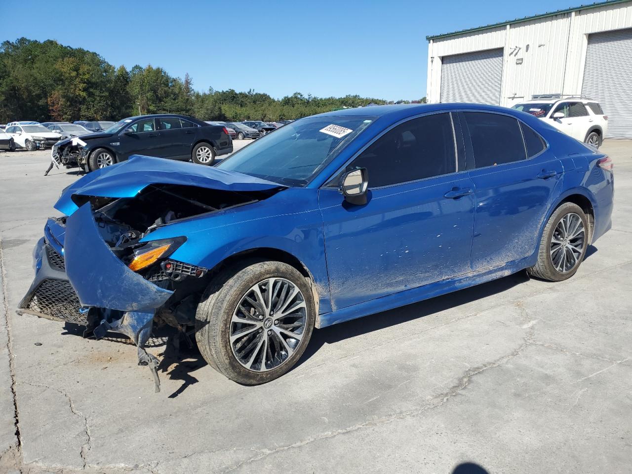 Toyota Camry L Image 1