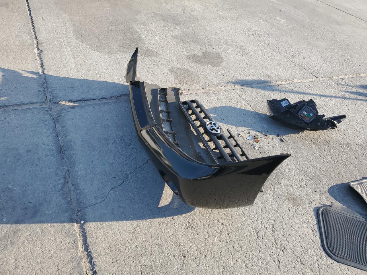 Toyota Highlander Limited Image 2