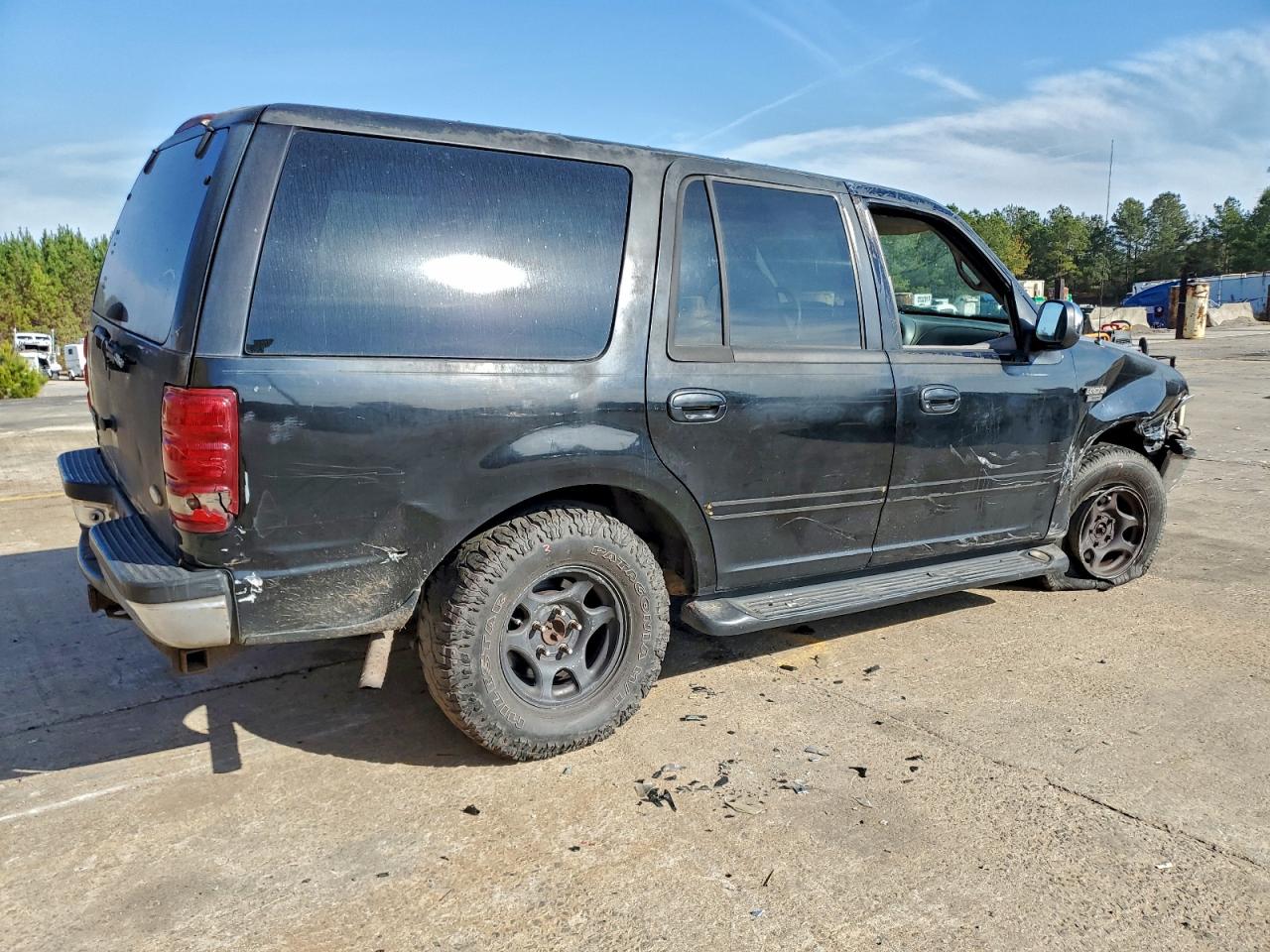 Ford Expedition Image 3