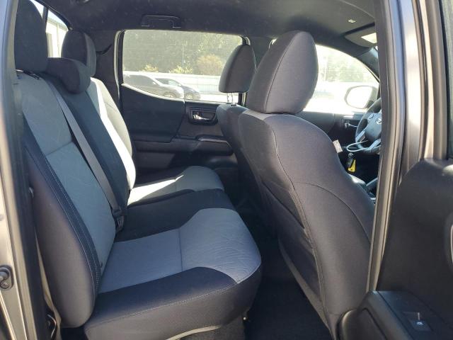 Toyota Tacoma Double Cab Image 9