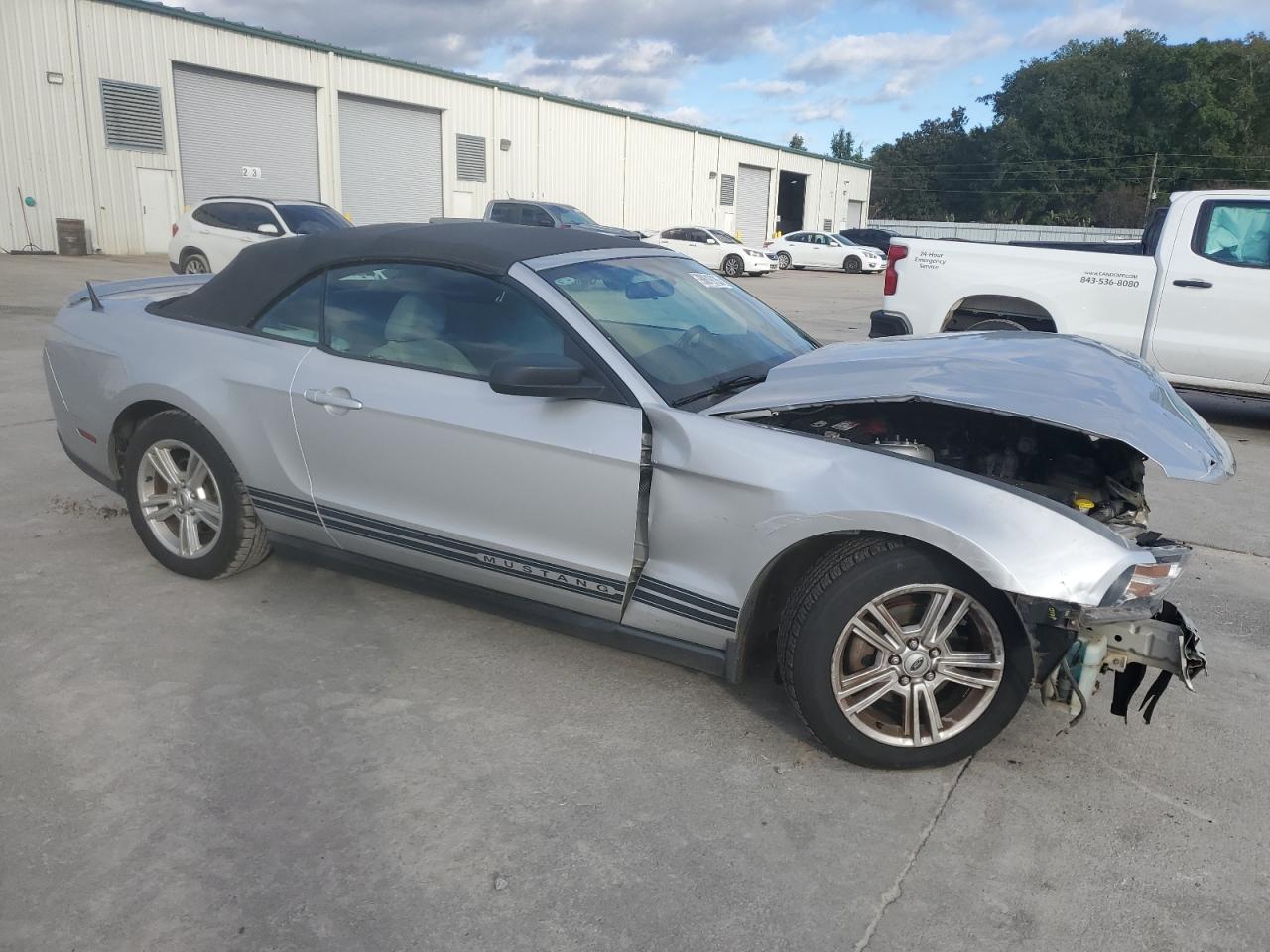 Ford Mustang Image 12