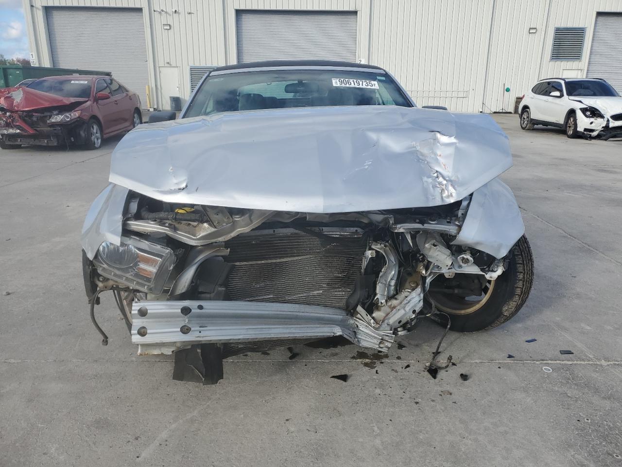 Ford Mustang Image 2