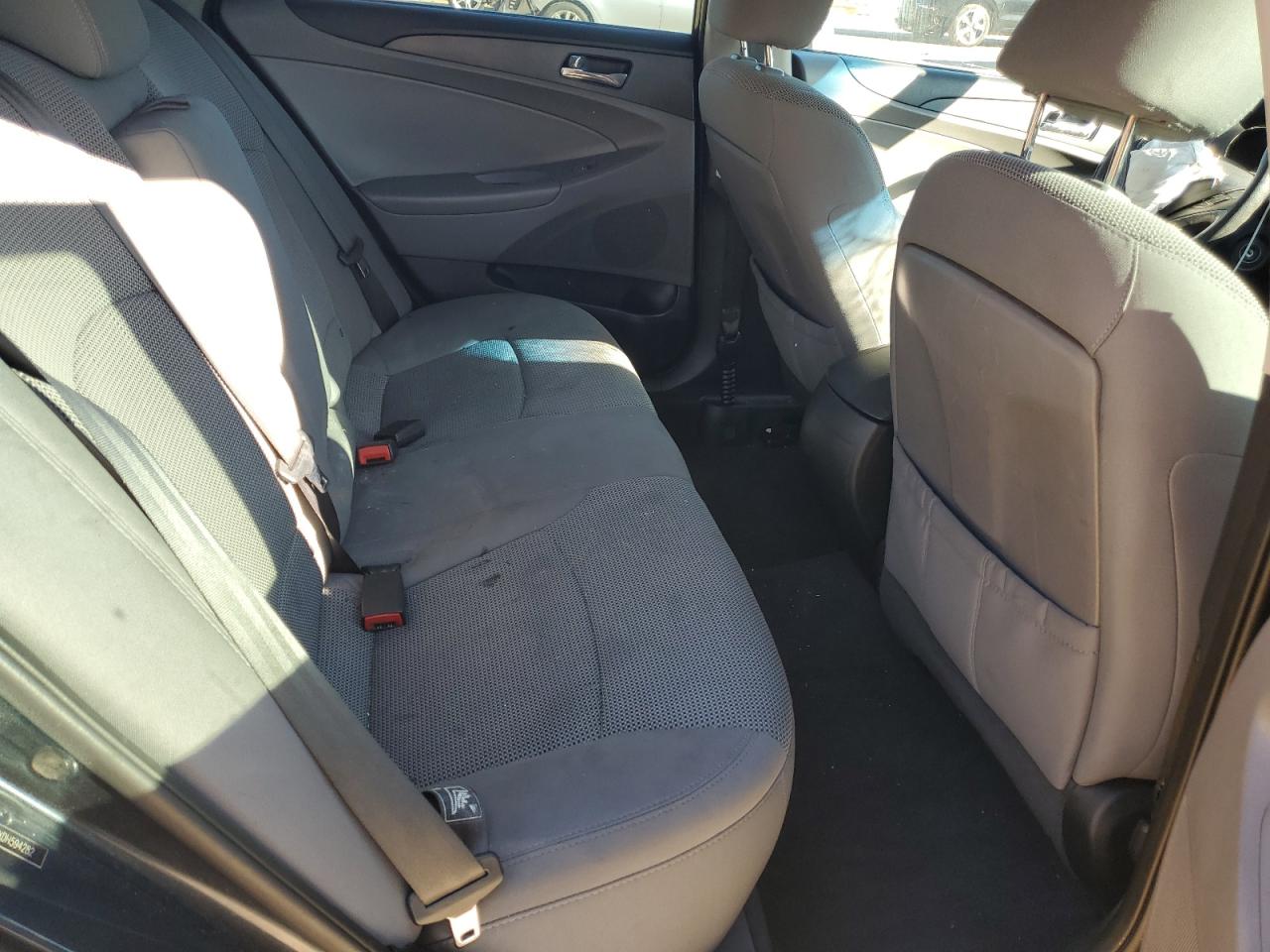 Hyundai SONATA Gls Image 10