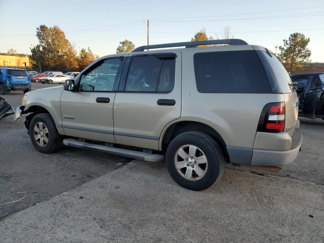 Ford Explorer Xls Image 2