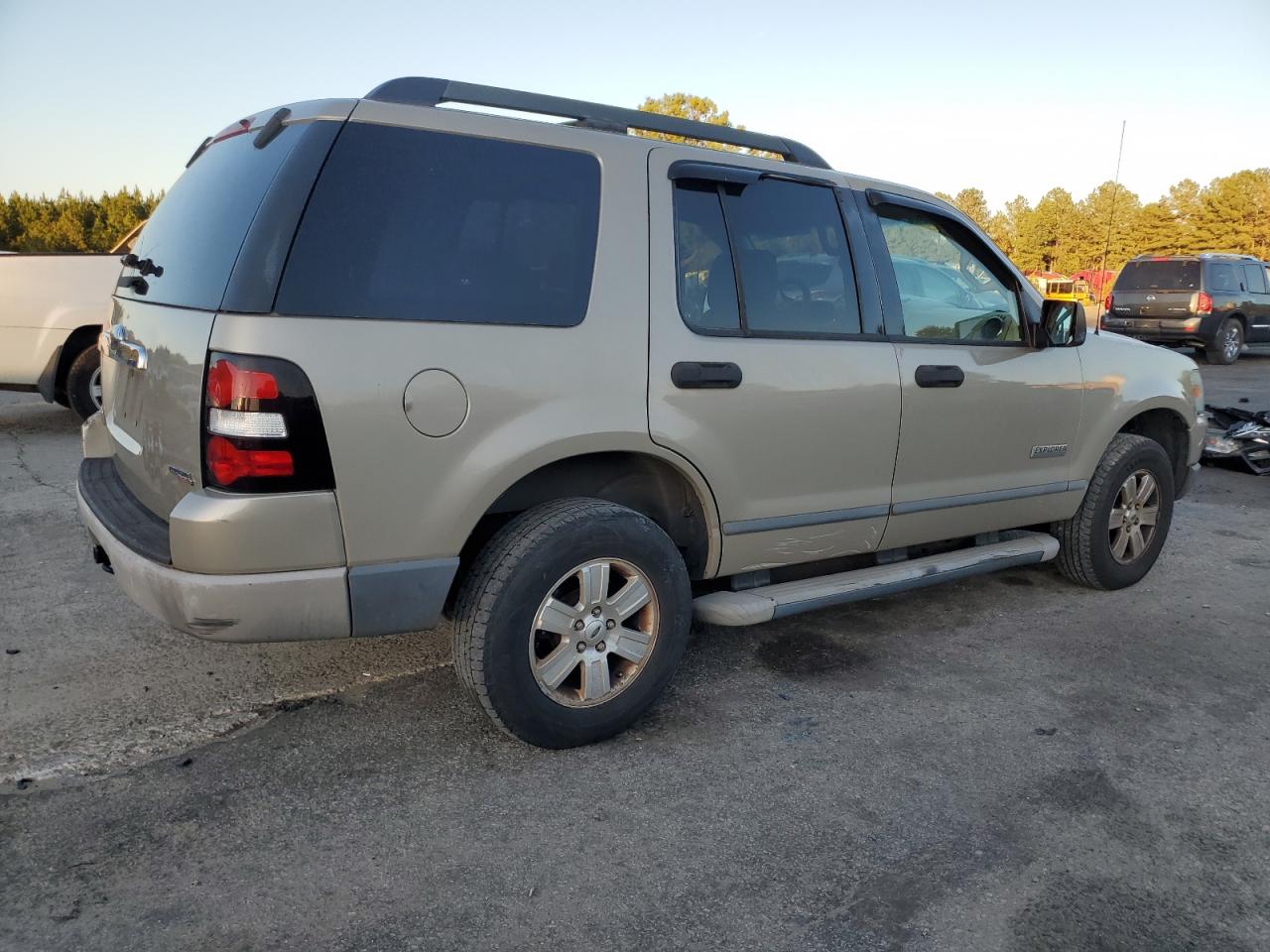 Ford Explorer Xls Image 5