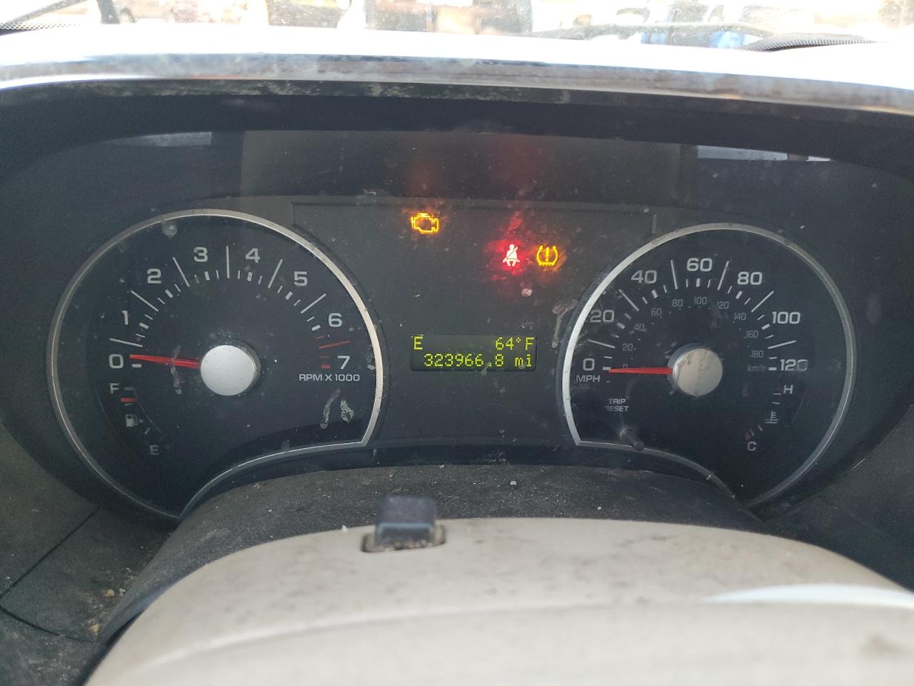 Ford Explorer Xls Image 3