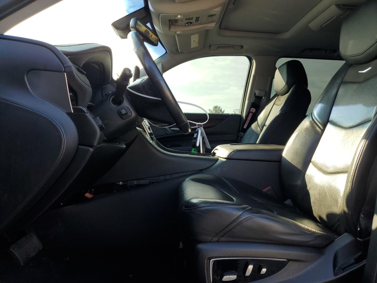 Cadillac Escalade Esv Premium Luxury Image 4