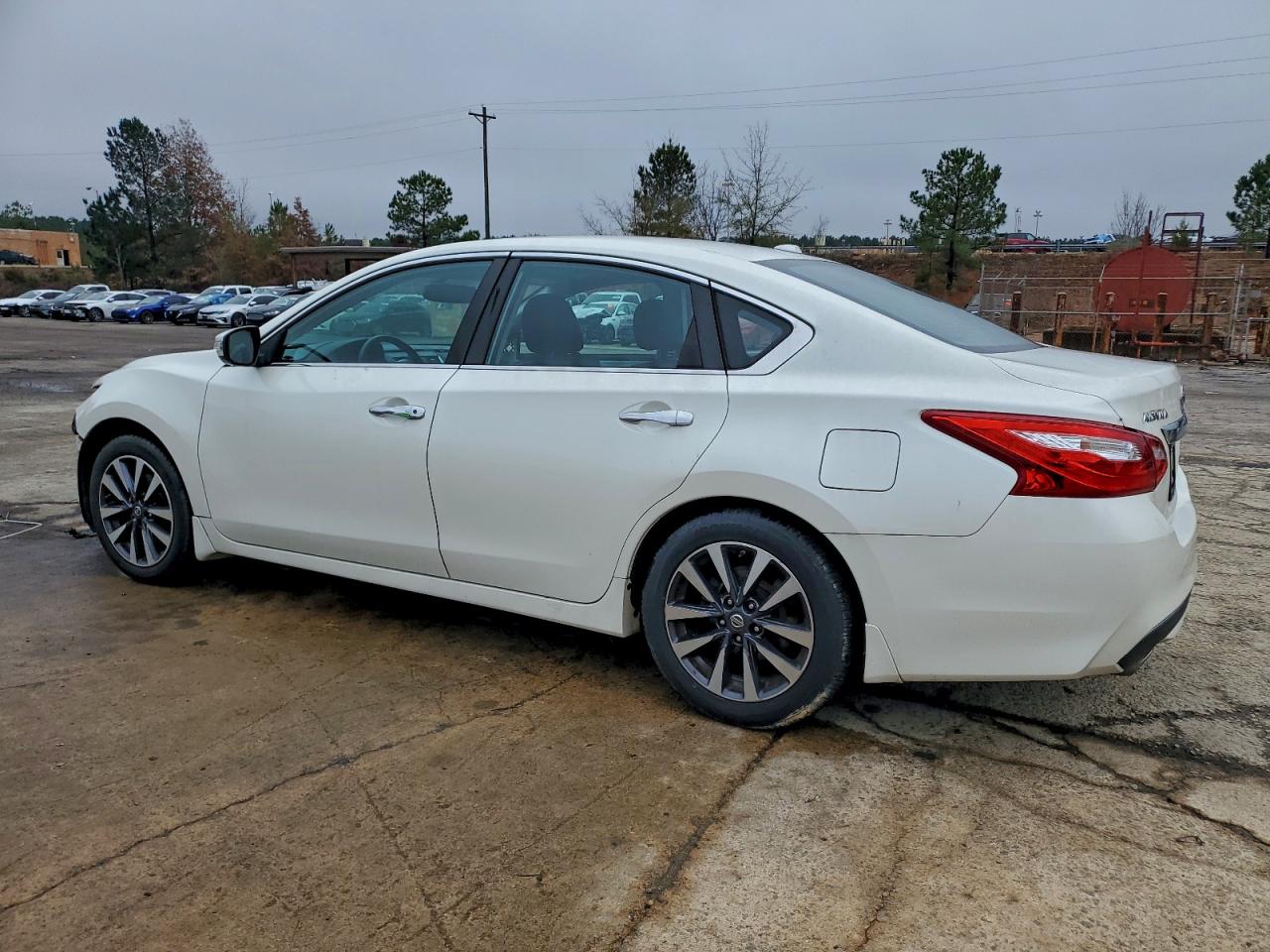 Nissan Altima 2.5 Image 5