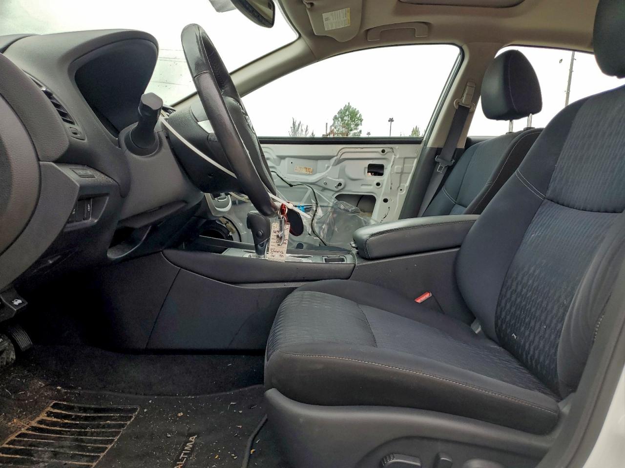 Nissan Altima 2.5 Image 8