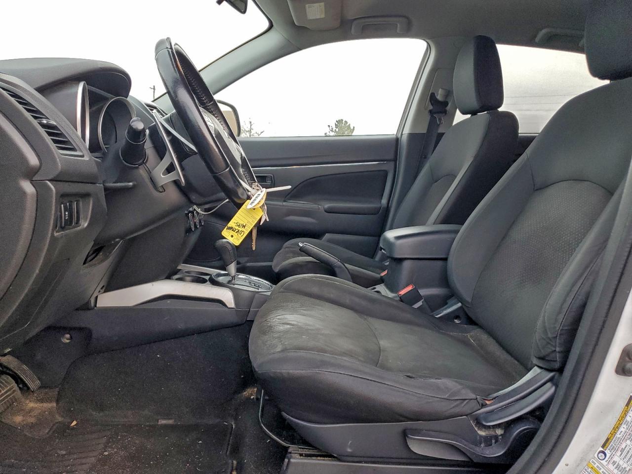 Mitsubishi Outlander Es Image 3