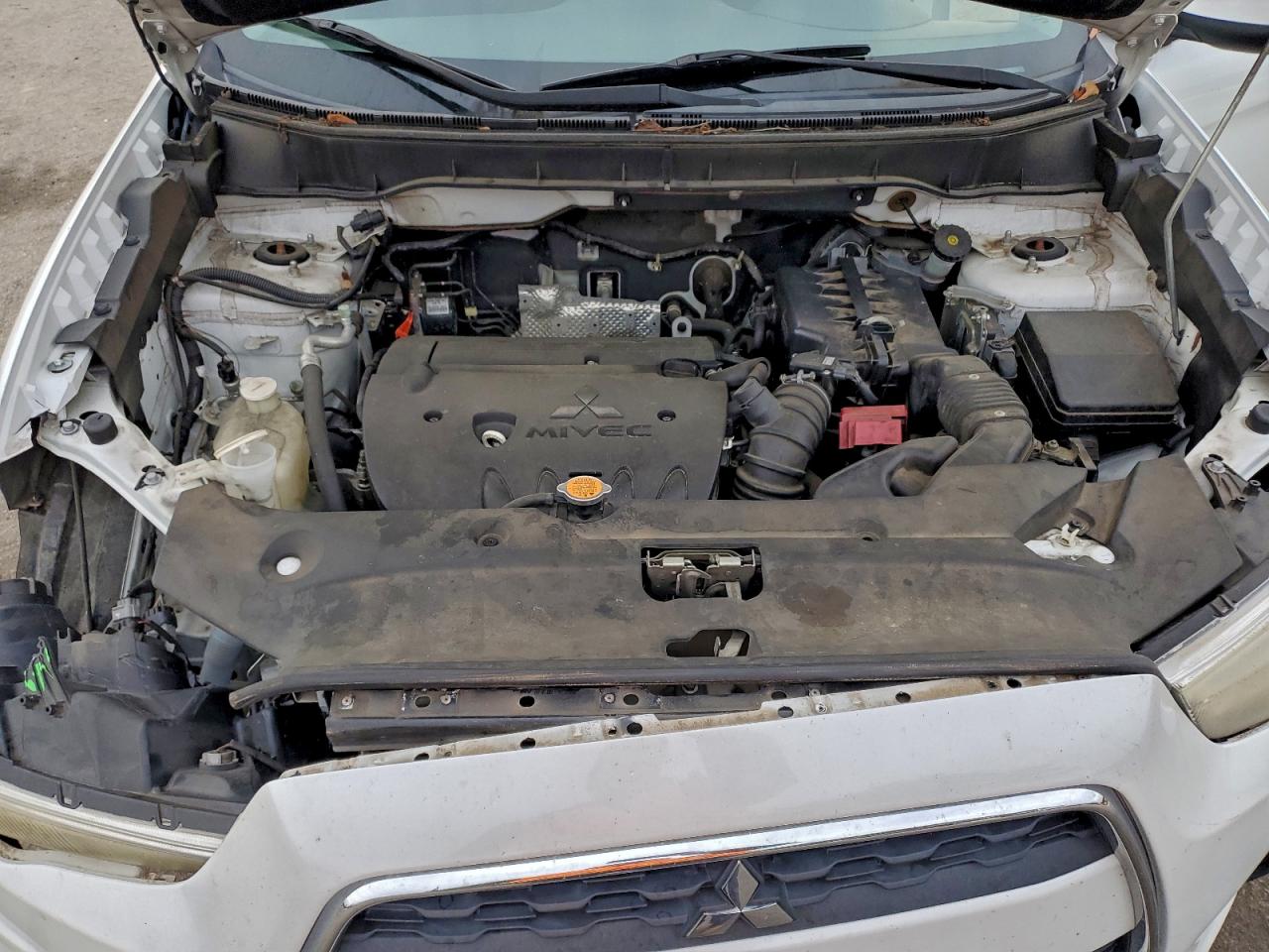 Mitsubishi Outlander Es Image 7