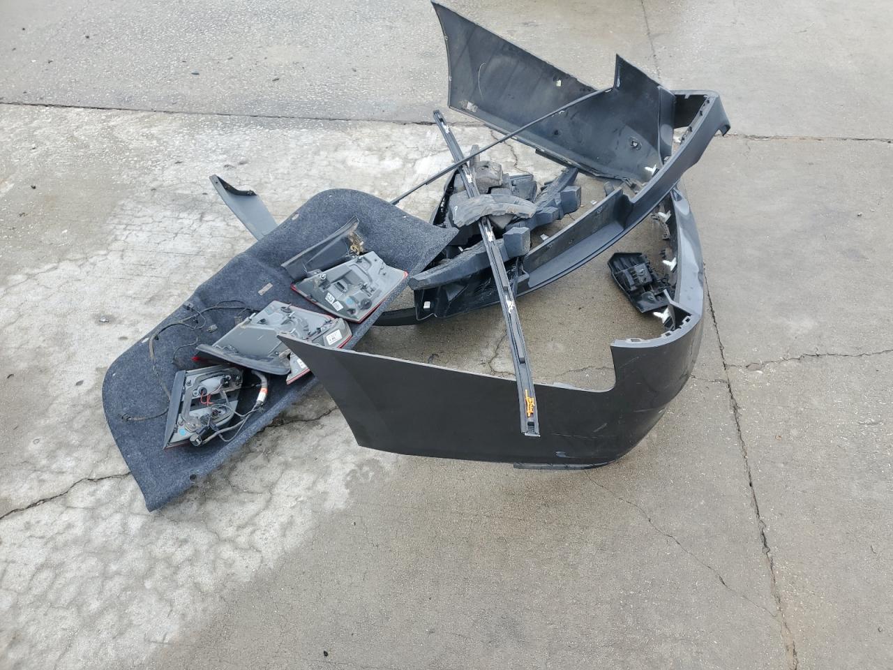 Ford Taurus Limited Image 9