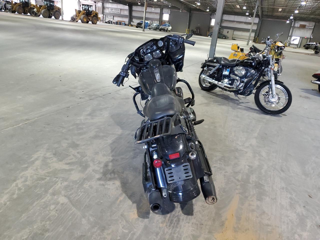 Harley-Davidson Fl Image 8