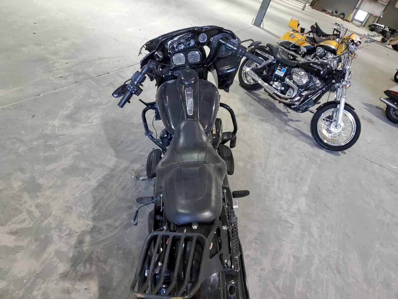 Harley-Davidson Fl Image 9