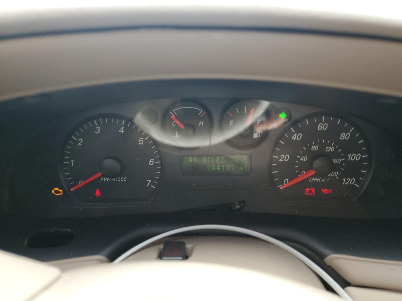 Ford Taurus Se Image 6