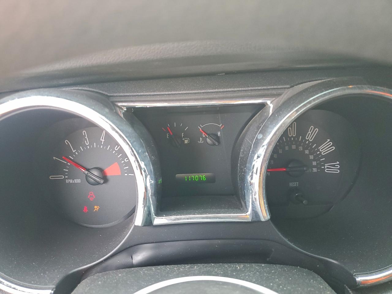 Ford Mustang Image 8