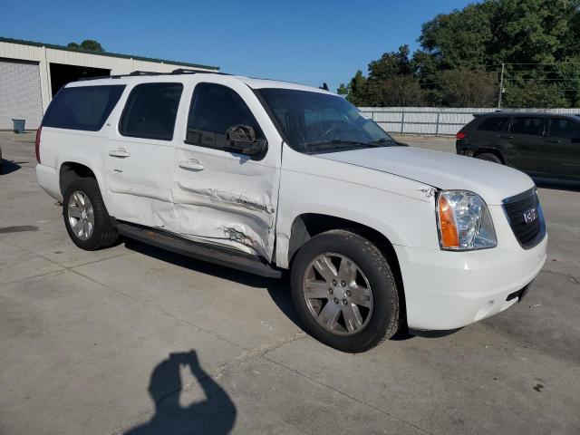 GMC Yukon C1500 Image 12