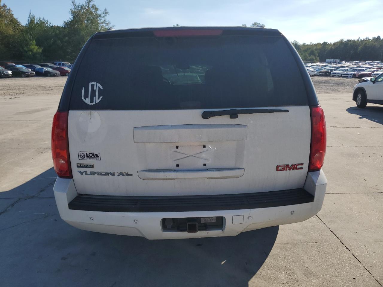 GMC Yukon C1500 Image 5