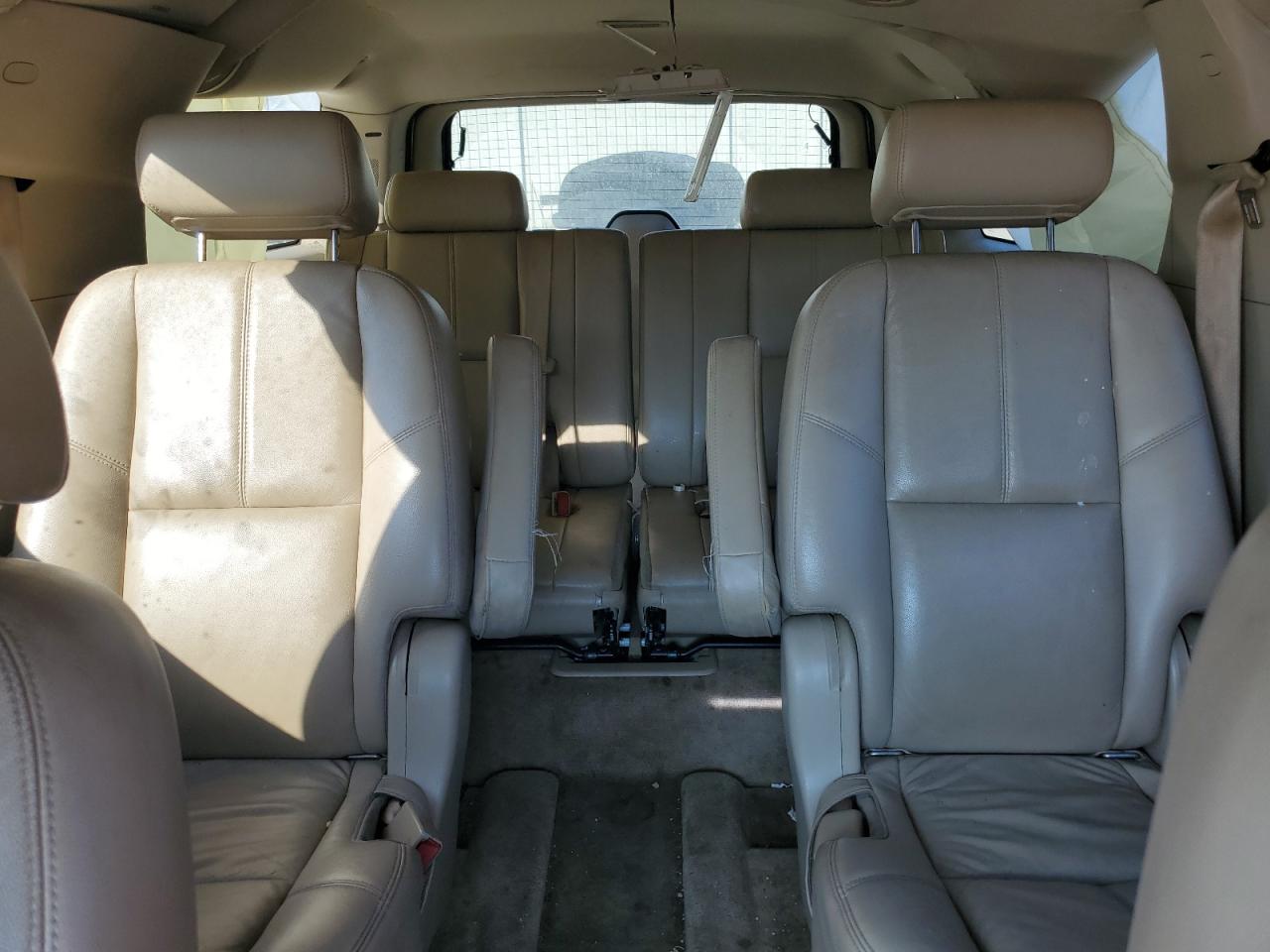 GMC Yukon C1500 Image 9