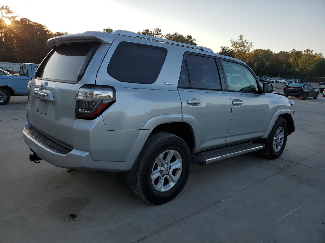 Toyota 4Runner Sr5 Image 10