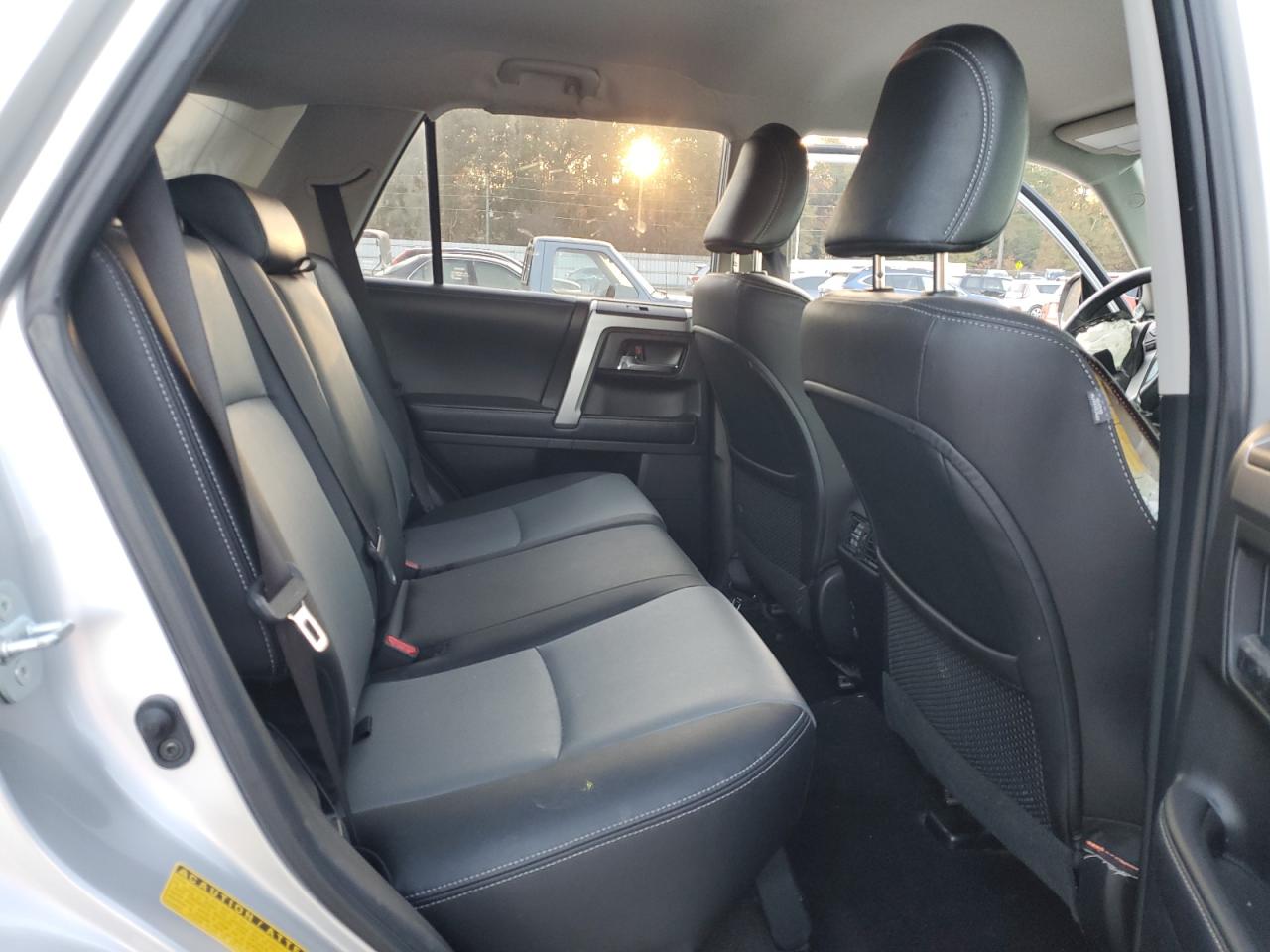 Toyota 4Runner Sr5 Image 5