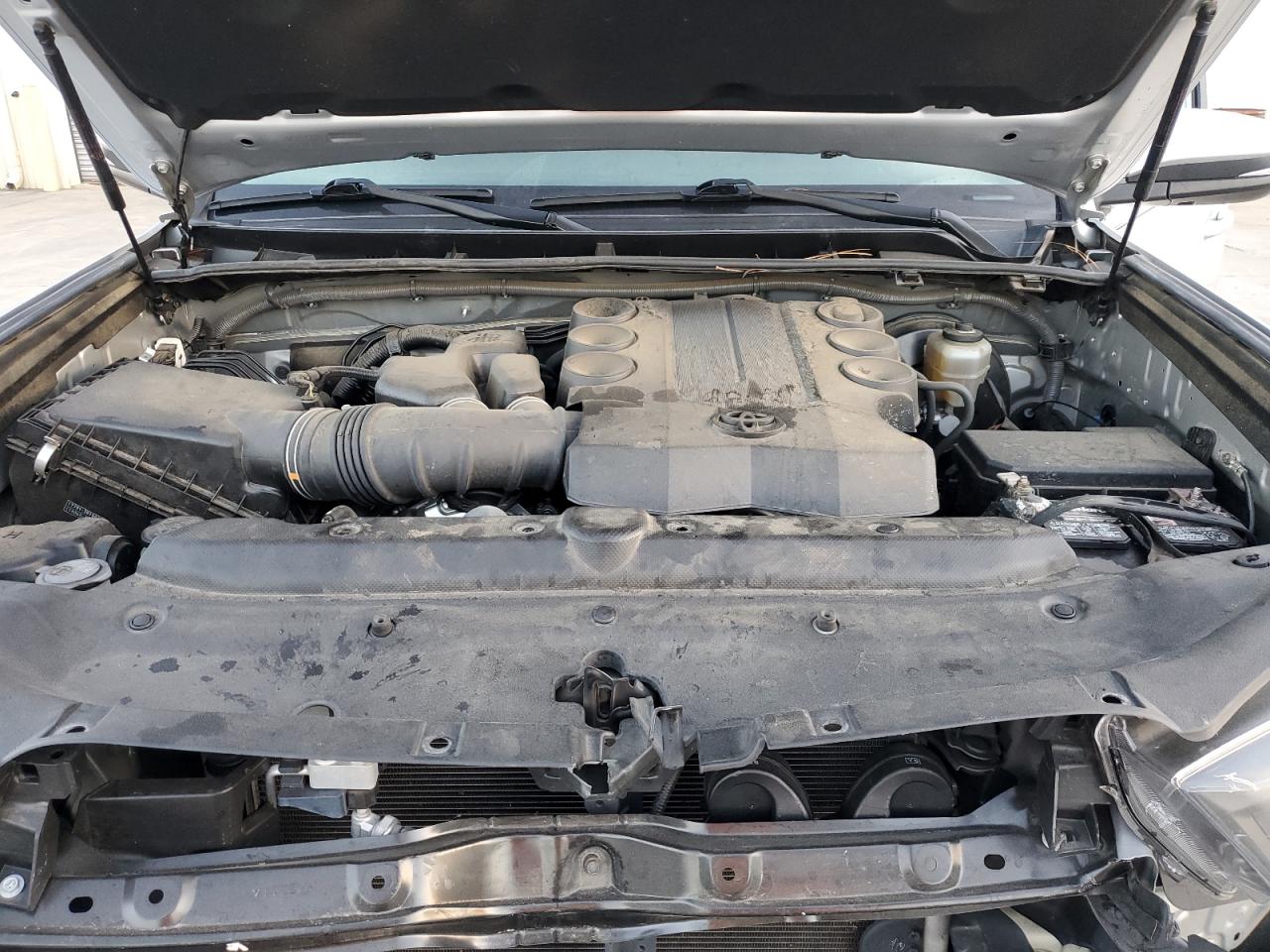 Toyota 4Runner Sr5 Image 11