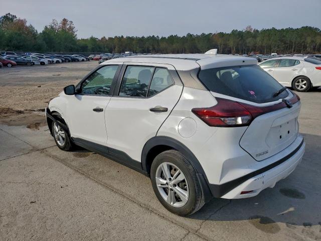Nissan Kicks S Image 2