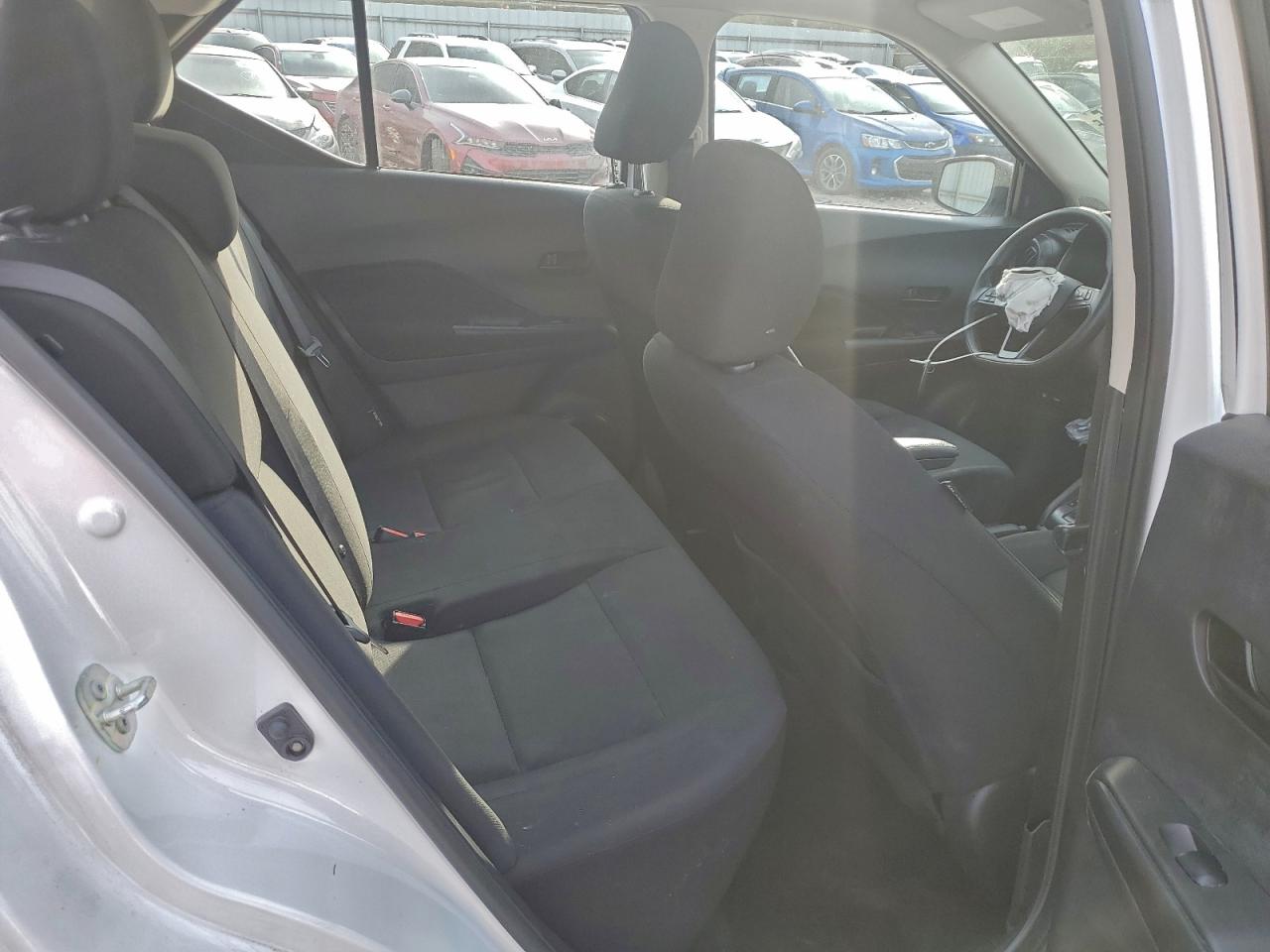 Nissan Kicks S Image 6