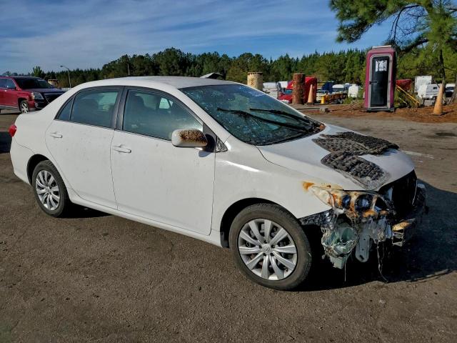 Toyota Corolla Base Image 5