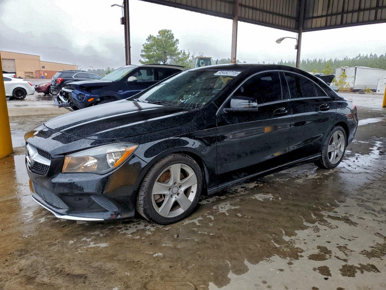 Mercedes-Benz Cla-class 250 Image 1