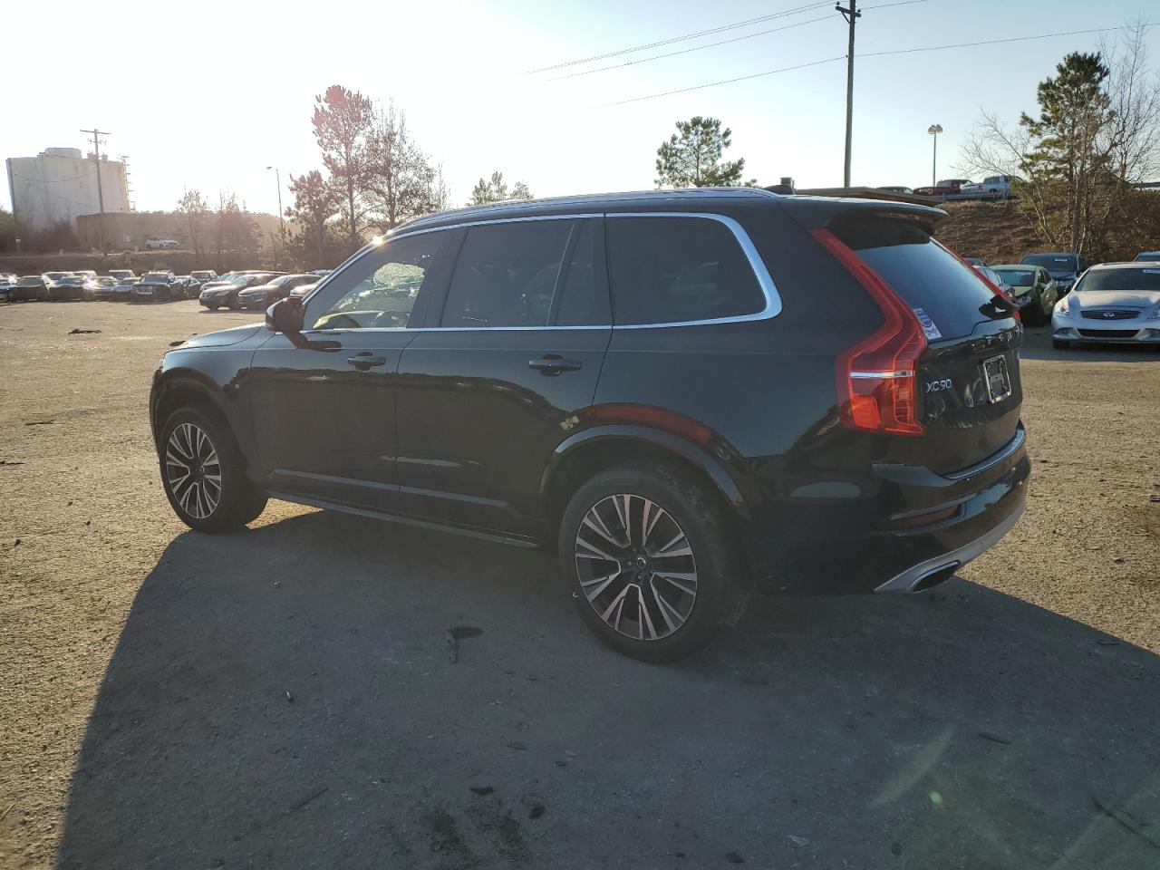 Volvo XC90 T6 Momentum Image 2