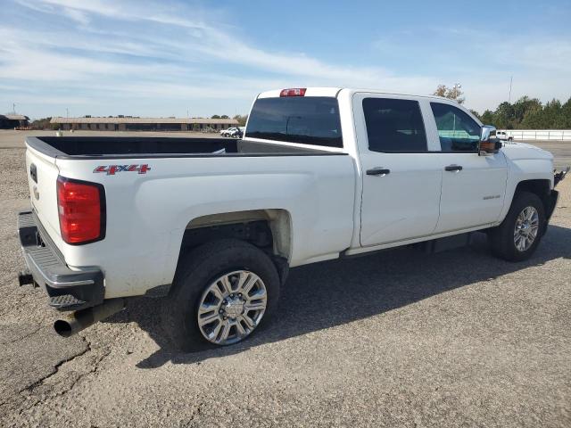 Chevrolet Silverado K3500 Image 10