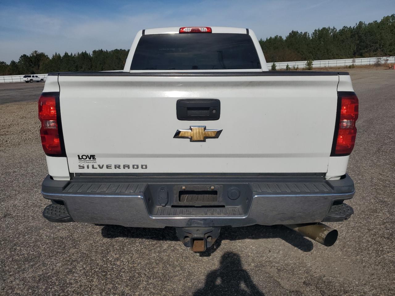 Chevrolet Silverado K3500 Image 3