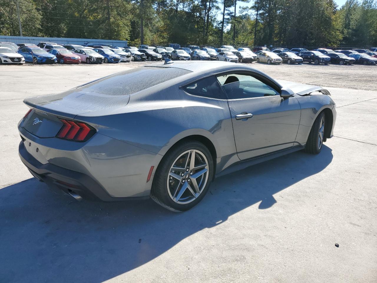 Ford Mustang Image 9