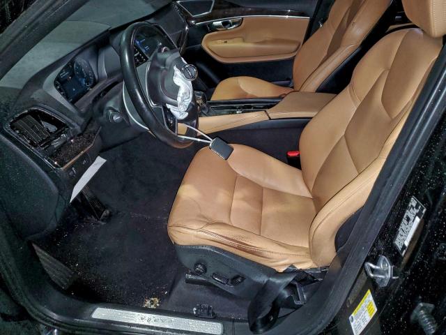 Volvo XC90 T6 Image 10