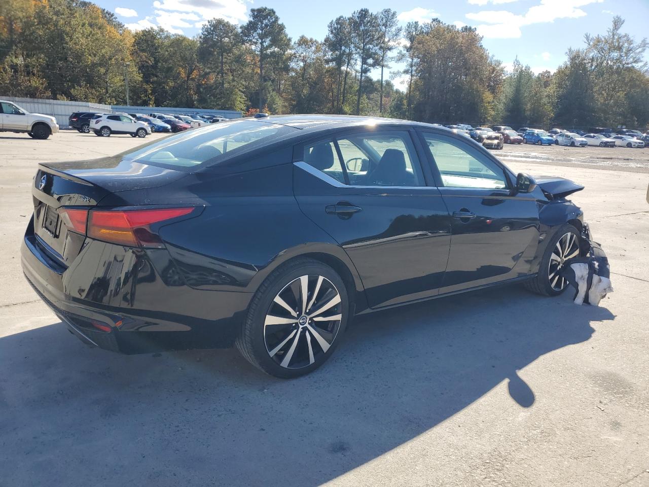 Nissan Altima Sr Image 2