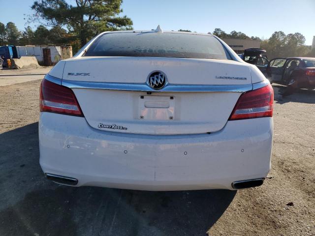 Buick LaCrosse Image 10