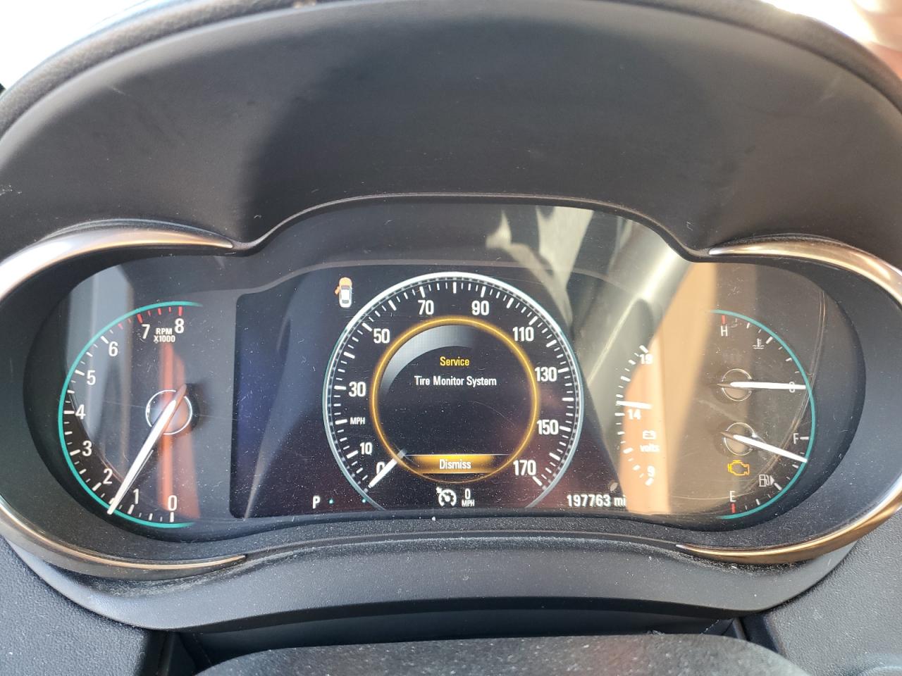 Buick LaCrosse Image 9