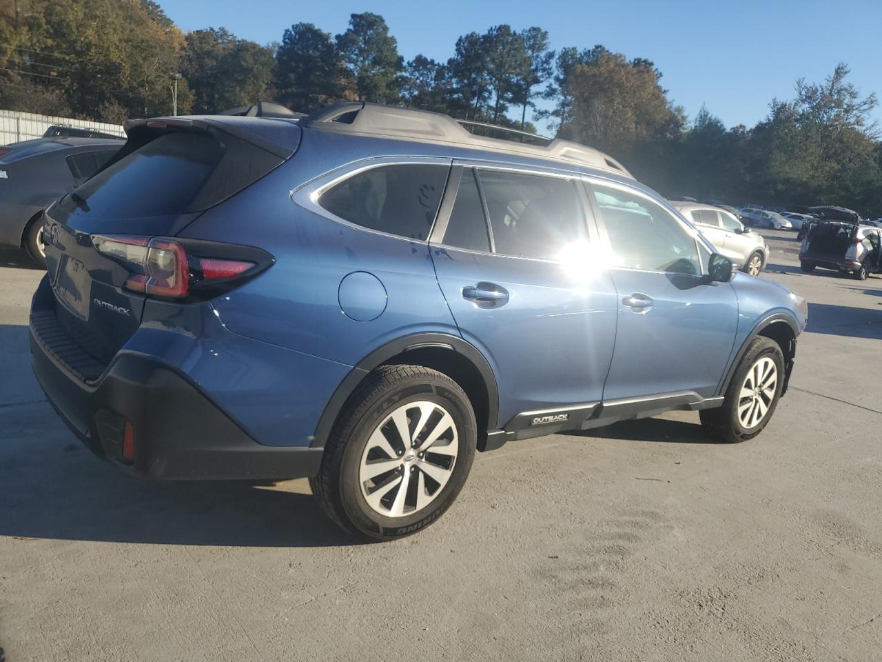 Subaru Outback Premium Image 4