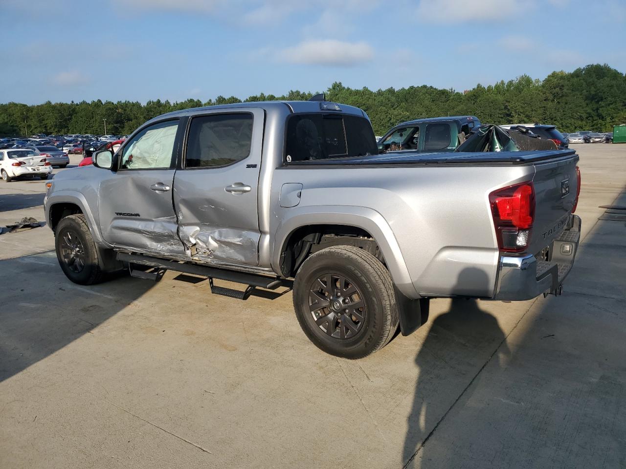 Toyota Tacoma Double Cab Image 2