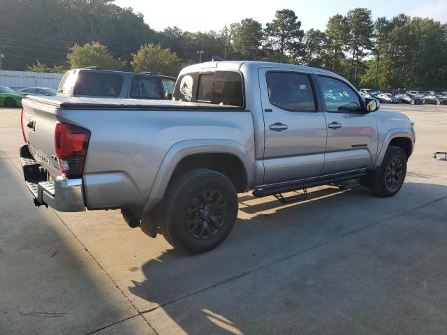 Toyota Tacoma Double Cab Image 3