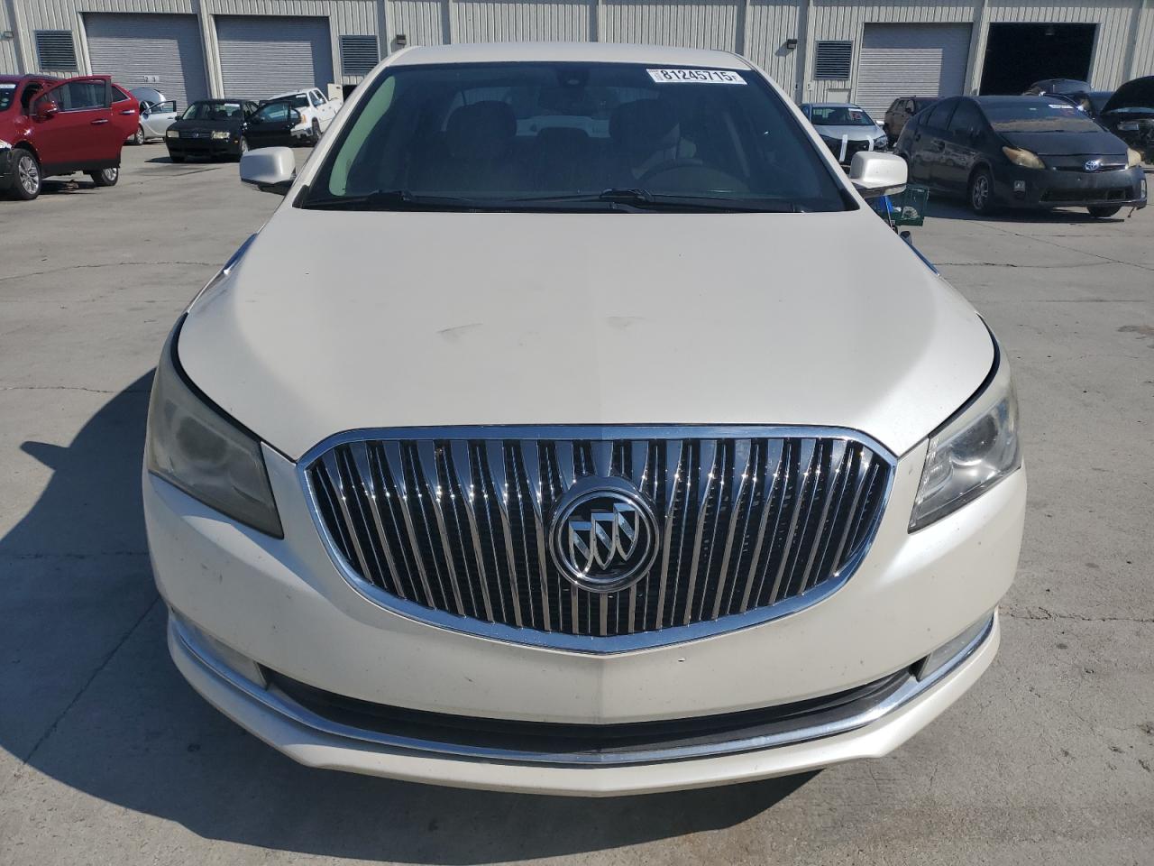 Buick LaCrosse Image 4