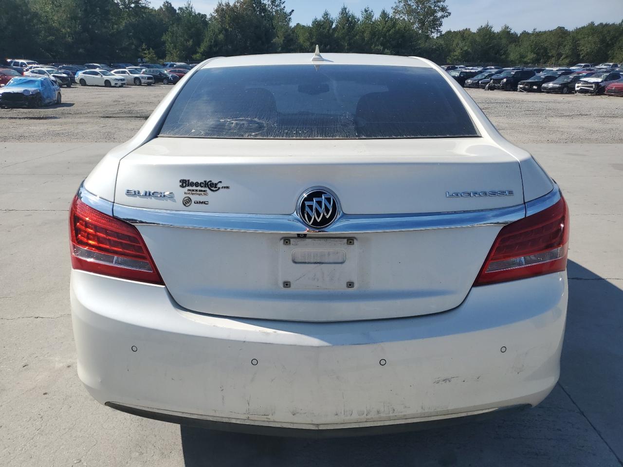 Buick LaCrosse Image 10